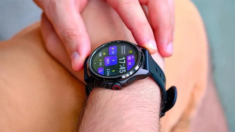 Es el reloj inteligente más vendido en Amazon: impermeable y 8 días de autonomía por menos de 60 euros