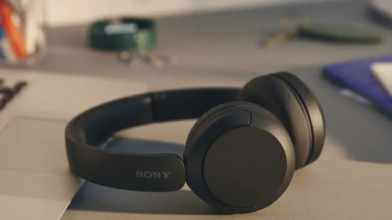 Estos auriculares de Sony tienen conexión multipunto, una gran autonomía y ahora cuestan menos de 40 euros
