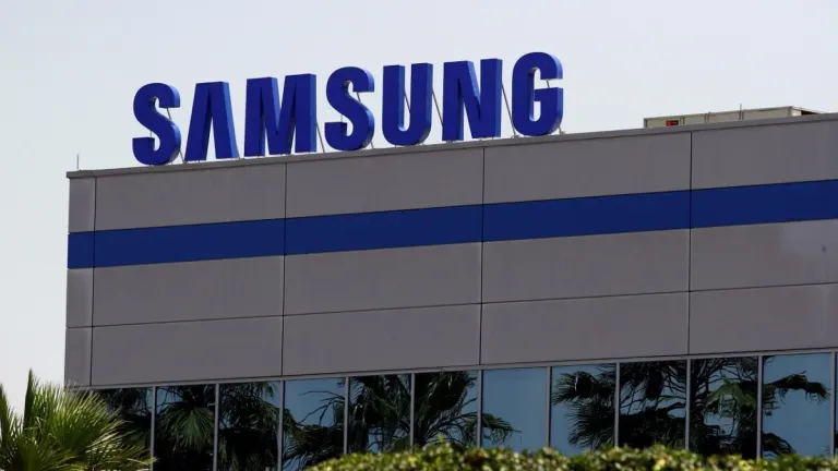 Samsung planea robotizar el 100% de sus fábricas de chips: ¿adiós a la mano de obra humana?