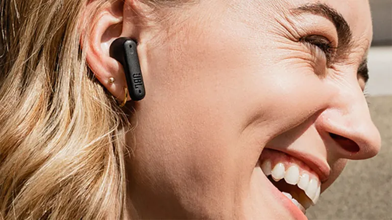 Cancelación de ruido y calidad de sonido para hacer deporte: estos auriculares Bluetooth de JBL son ideales y ahora están rebajados