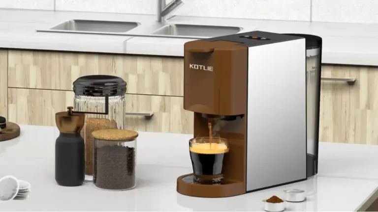 Compatible con Nespresso, Starbucks y Dolce Gusto: la cafetera de cápsulas definitiva por menos de 100 euros