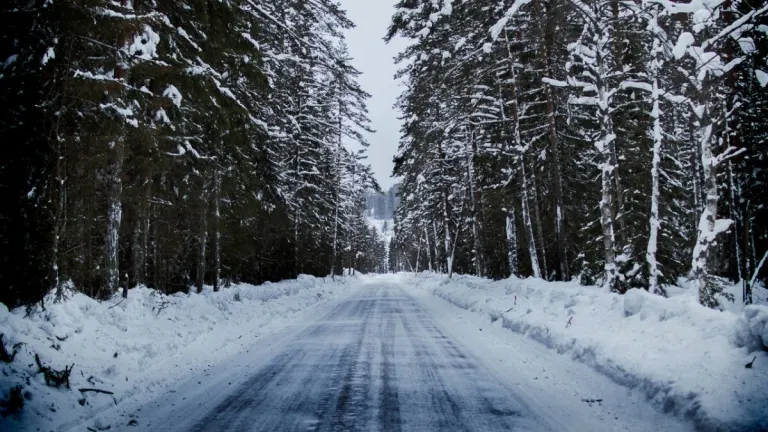 Este nuevo hormigón es el futuro de las carreteras: puede derretir la nieve sin sal