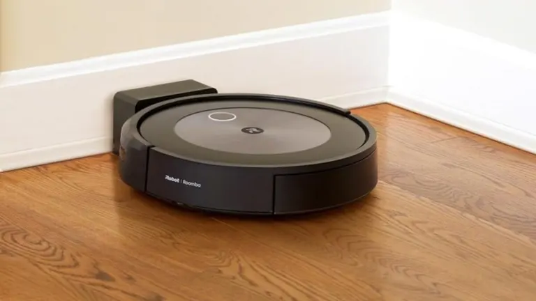 Esta Roomba tiene descuento doble en Amazon y se queda a precio mínimo histórico