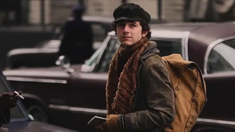 Timothée Chalamet se deja ver como Bob Dylan en el nuevo biopic del artista
