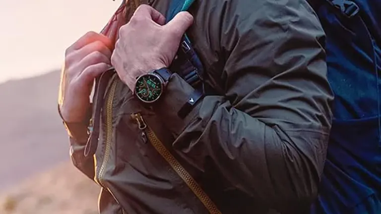 Con una rebaja de 80 euros, ahora puedes hacerte con este smartwatch que tiene doble pantalla y una muy buena autonomía