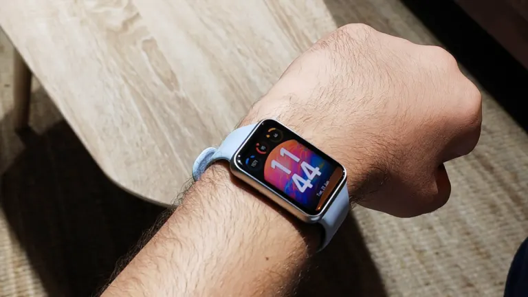 Es lo más parecido al Apple Watch que vas a encontrar y solo cuesta 99 euros
