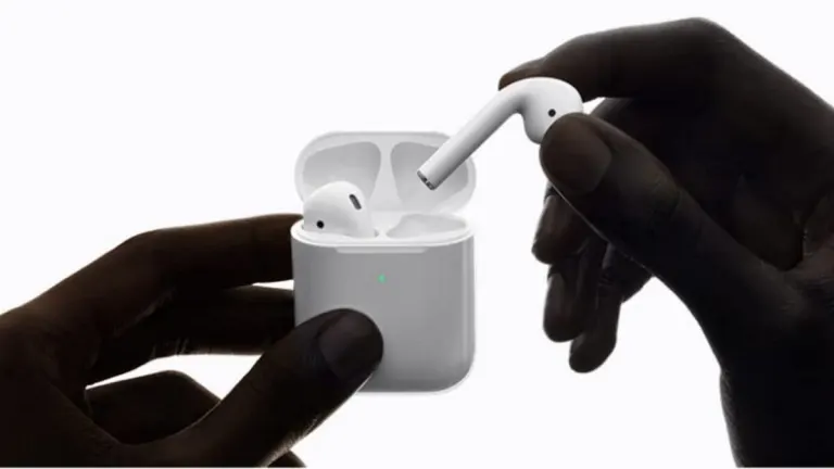 Los Airpods se desploman en Amazon. Los auriculares más famosos de Apple se quedan en poco más de 100 euros