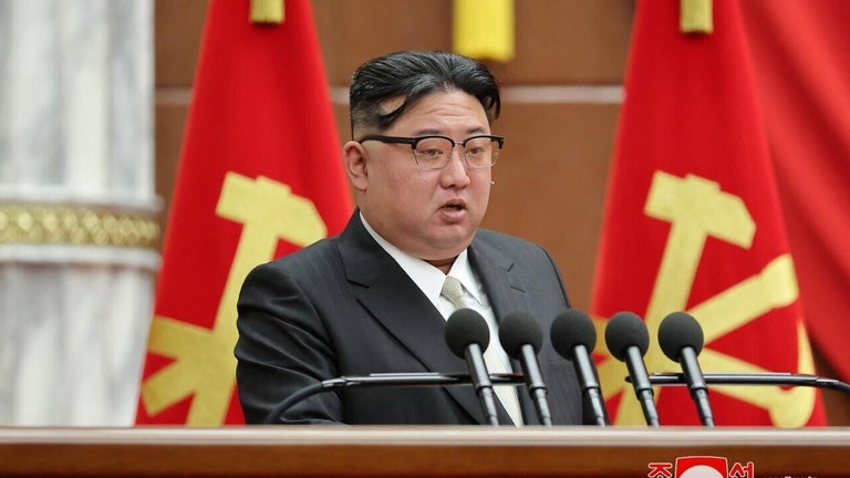 Corea del Norte ataca a e…