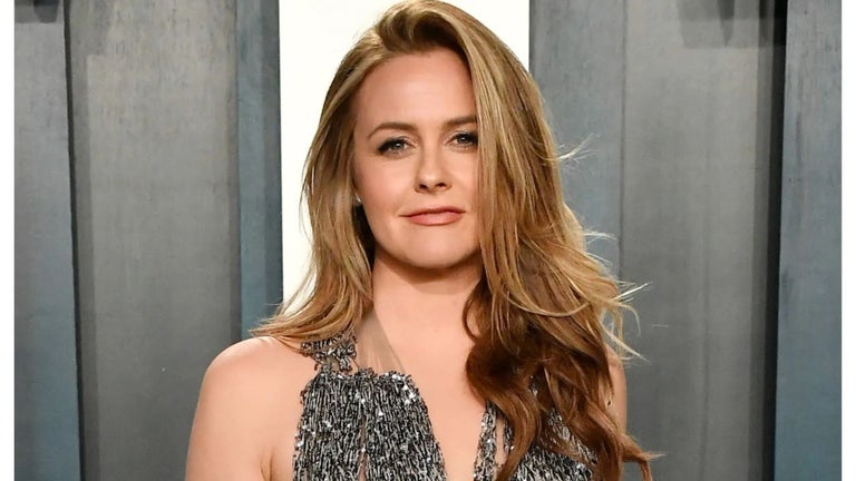 Alicia Silverstone está m…