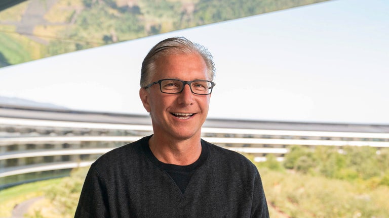 ¿Apple se queda atrás en …