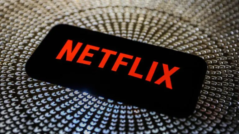 Image of article: Netflix shares plummet af…