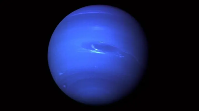 Image of article: Neptune’s Clouds Gone Mis…