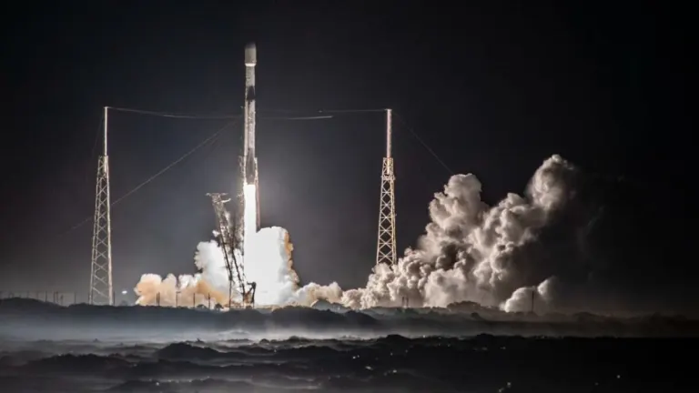 Image of article: SpaceX has just won a con…