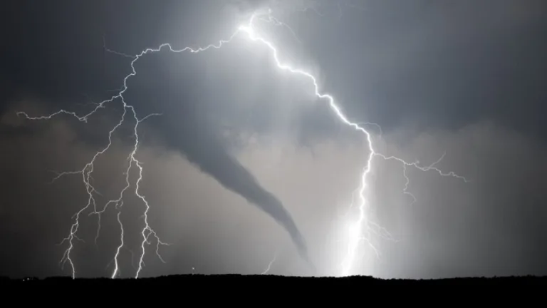 A tornado-chasing influencer gets trapped… inside a tornado