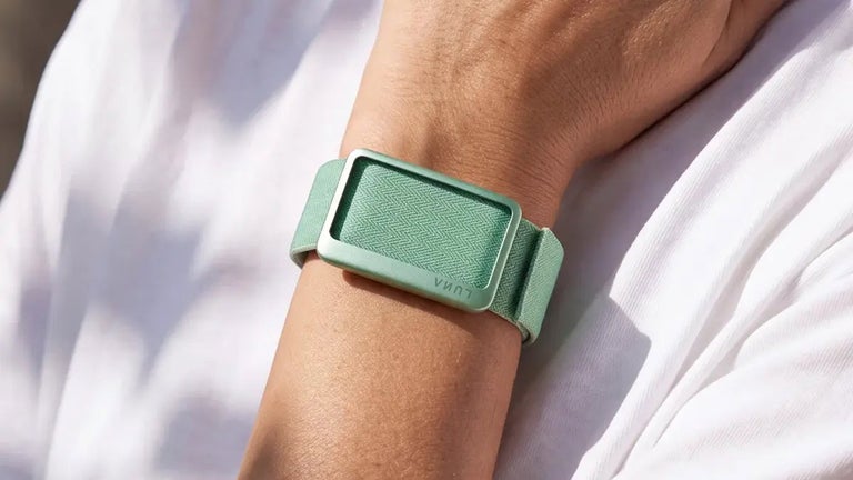 Luna Band launches global…