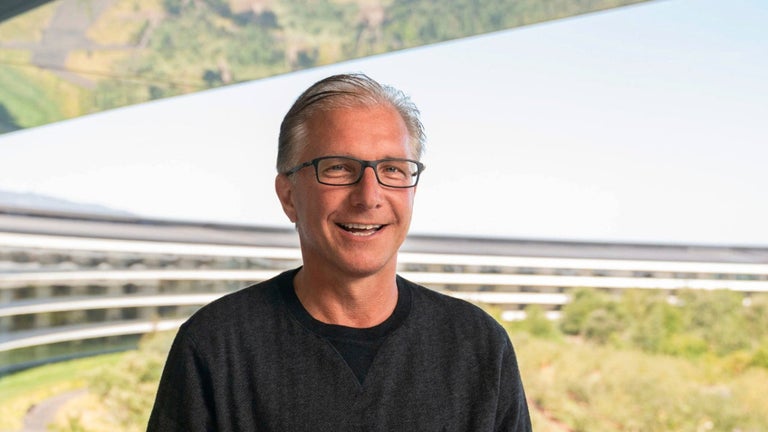 Is Apple falling behind i…