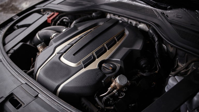 Modern cars now hide engi…