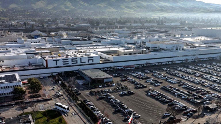 Tesla files for 13-fold e…