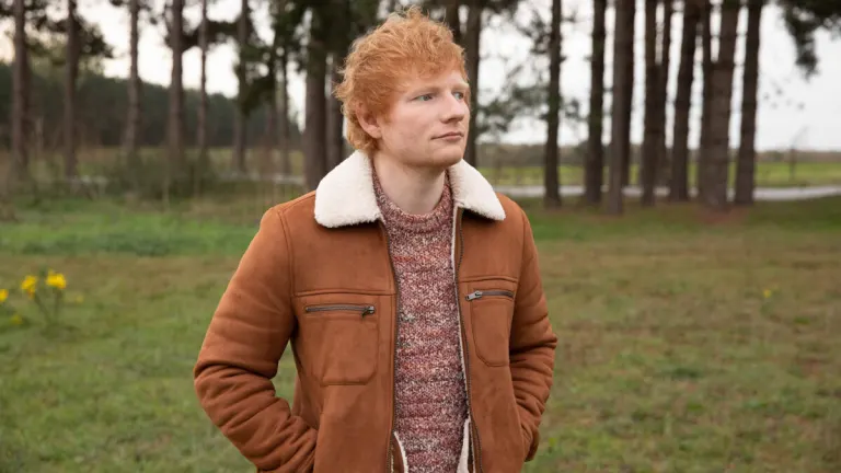 Mergulhe na vida de Ed Sheeran com 'Ed Sheeran: The Sum of Everything', a nova série documental do Disney+