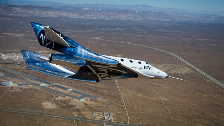 O primeiro voo totalmente…