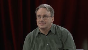Imagen del artículo: Linus Torvalds ya usa Cla…