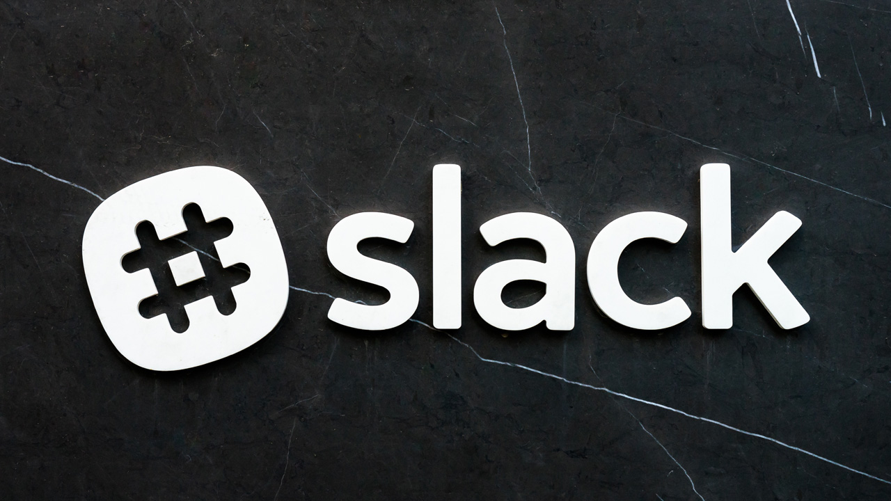 Slack goes down, chaos en…