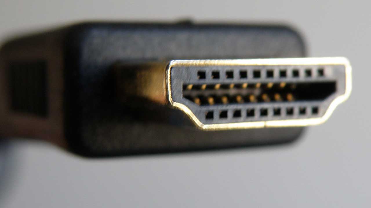 How to connect a PC or ta…