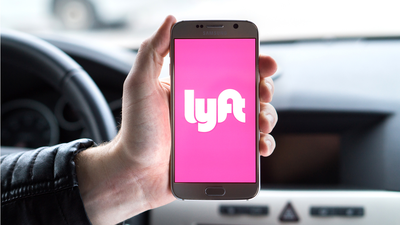 Lyft rolls out monthly ri…