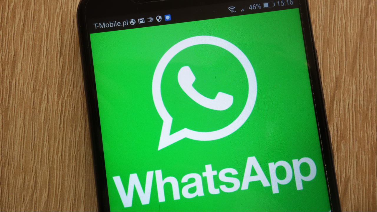 Image of article: New WhatsApp bug deletes …