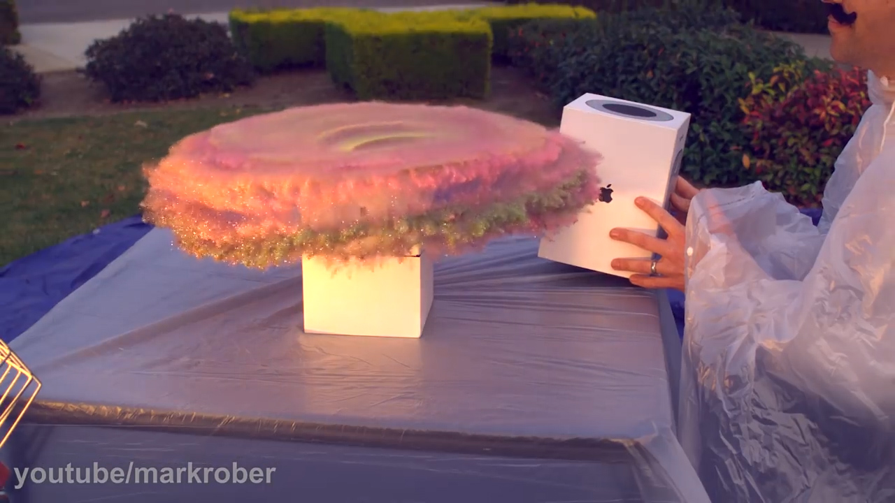 Watch: porch pirates face…