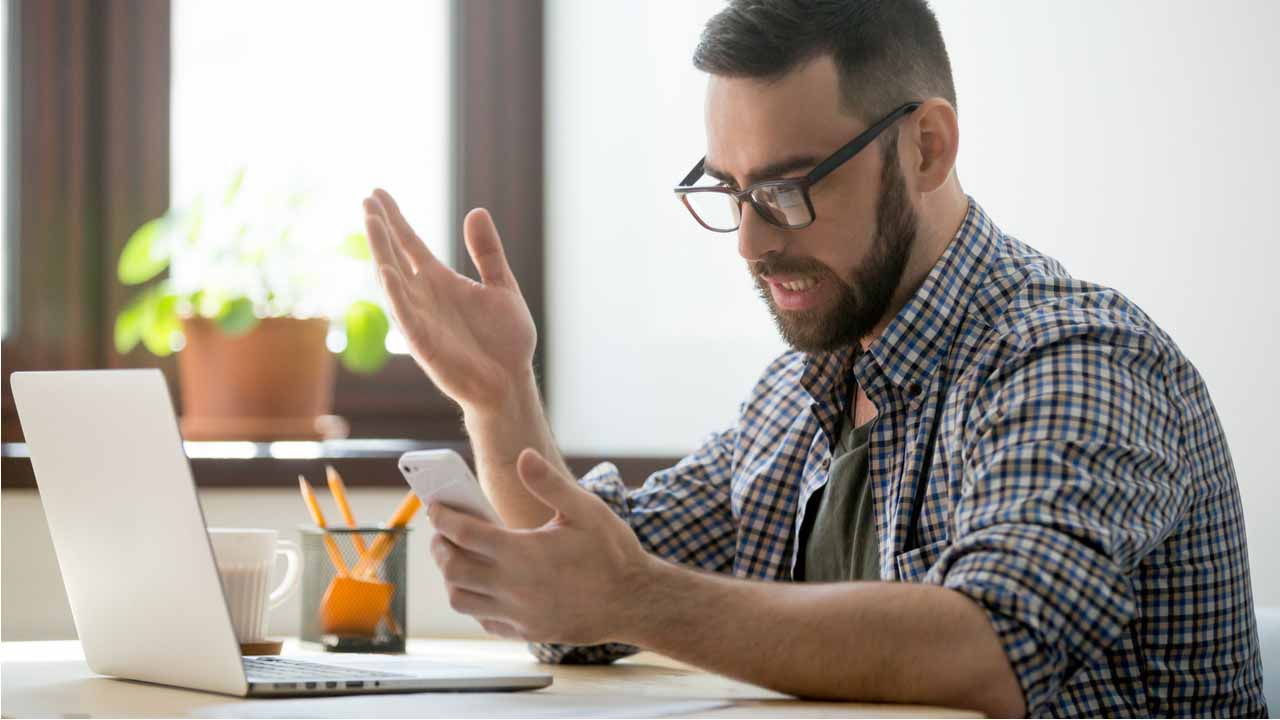 Image of article: How to stop robocalls fro…