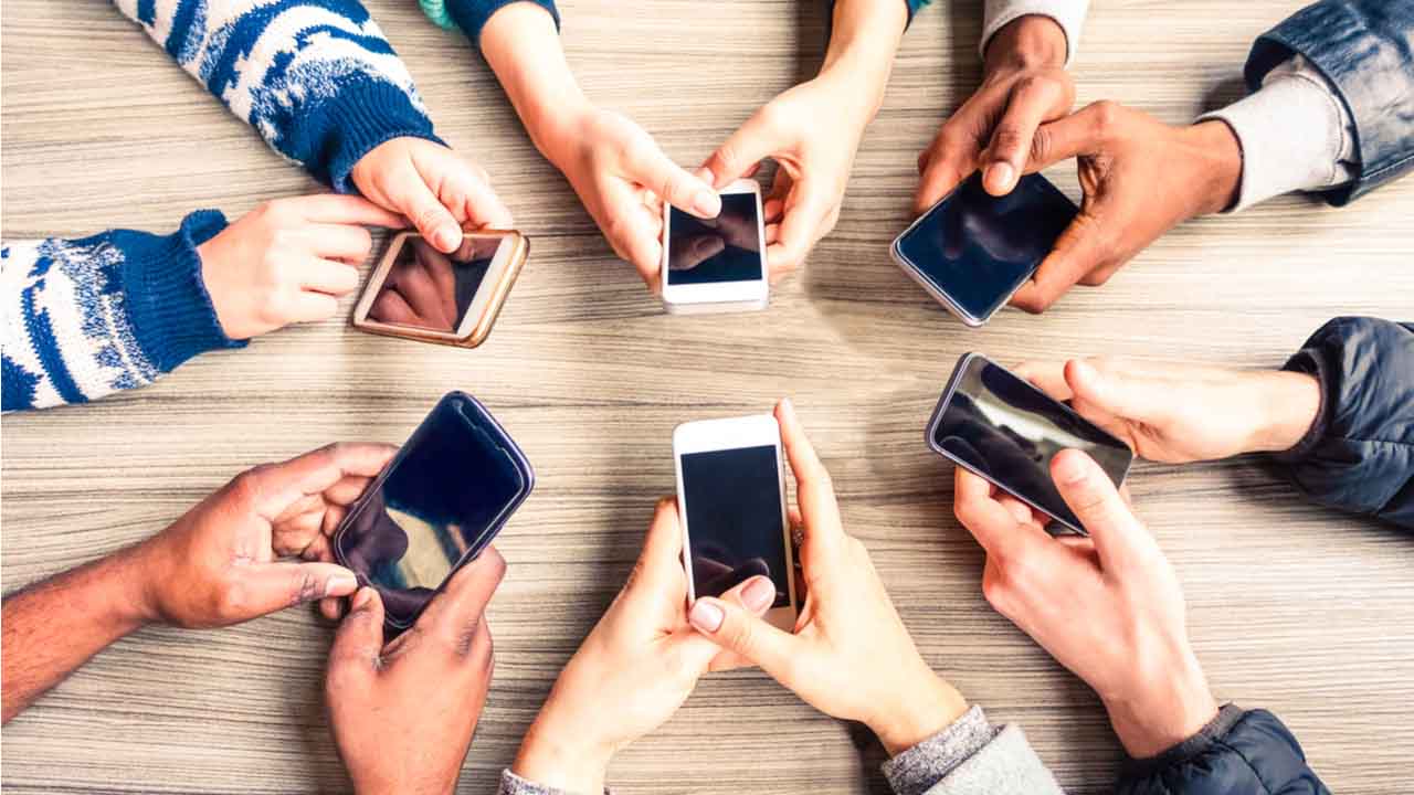 Image of article: Smartphones aren’t fun an…