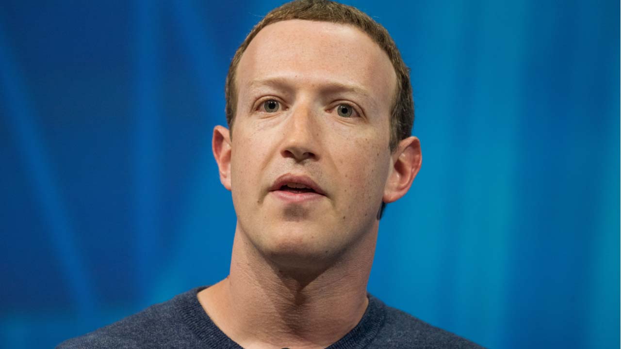 Facebook shareholders vot…