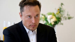 Elon Musk is a walking da…