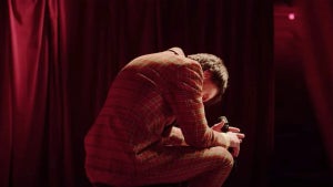 The new Netflix series that is sweeping is based on a disturbing true story.