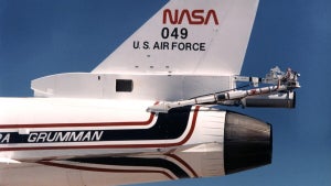 Image of article: This NASA plane did not s…