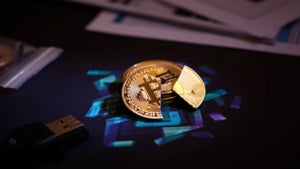 Image de l’article : 8 millions et demi de dol…