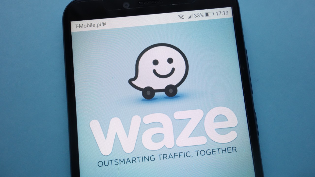 Cómo utilizar Waze en un móvil con Android Auto