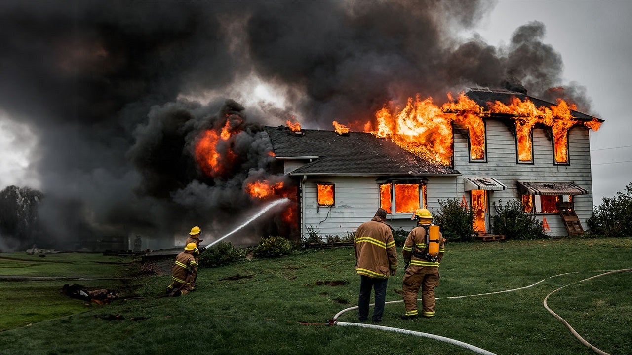 A este gamer chino se le incendió toda la casa y, pese a las llamas, su RTX 4060 sobrevivió