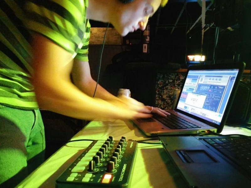 Does Virtual DJ Work With Hardware? Yes!