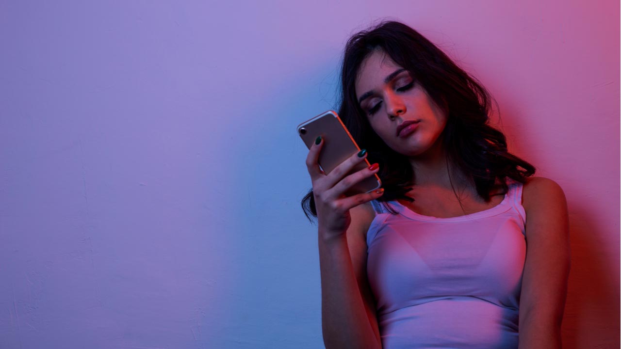 Instagram wrestles with mental health concerns