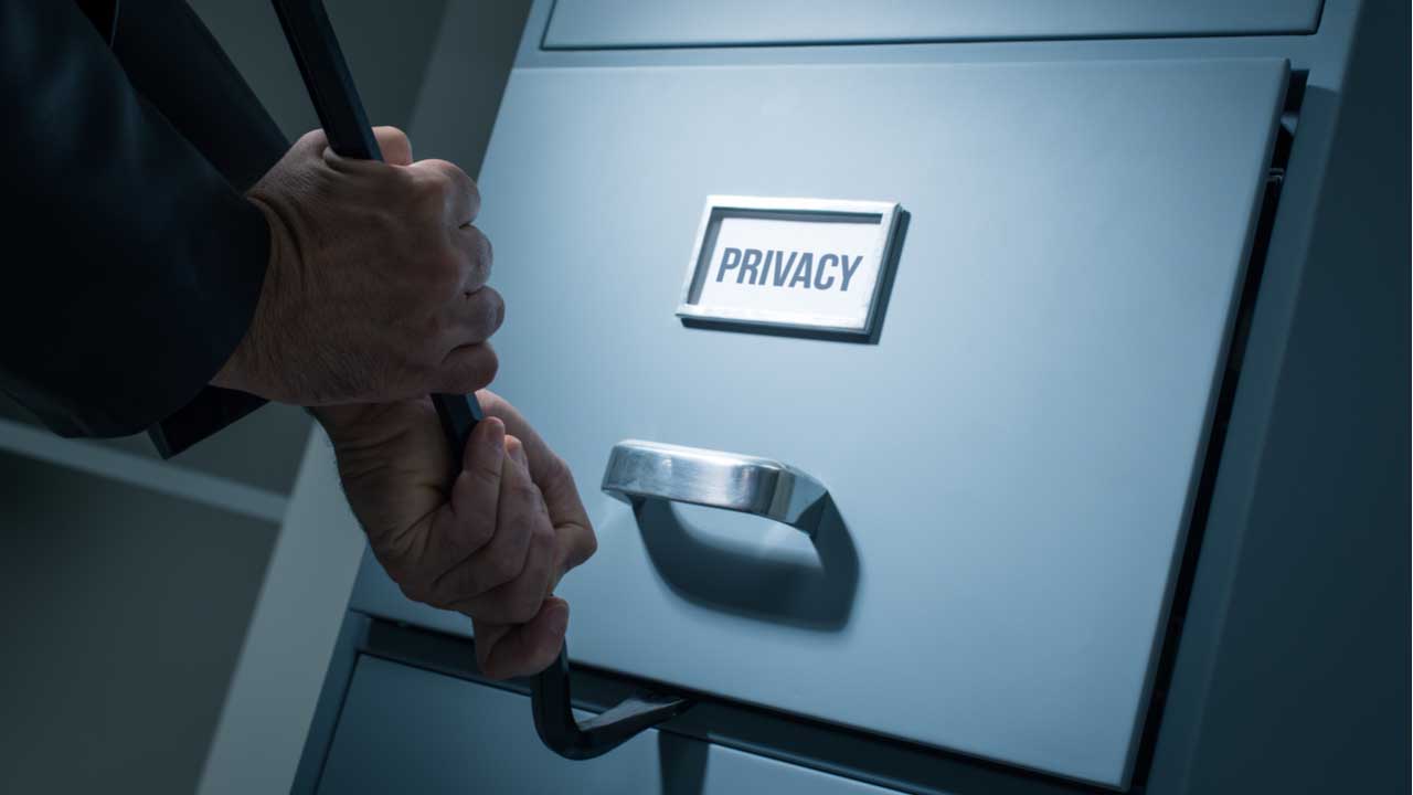 Warning: Android apps collect your data without permission