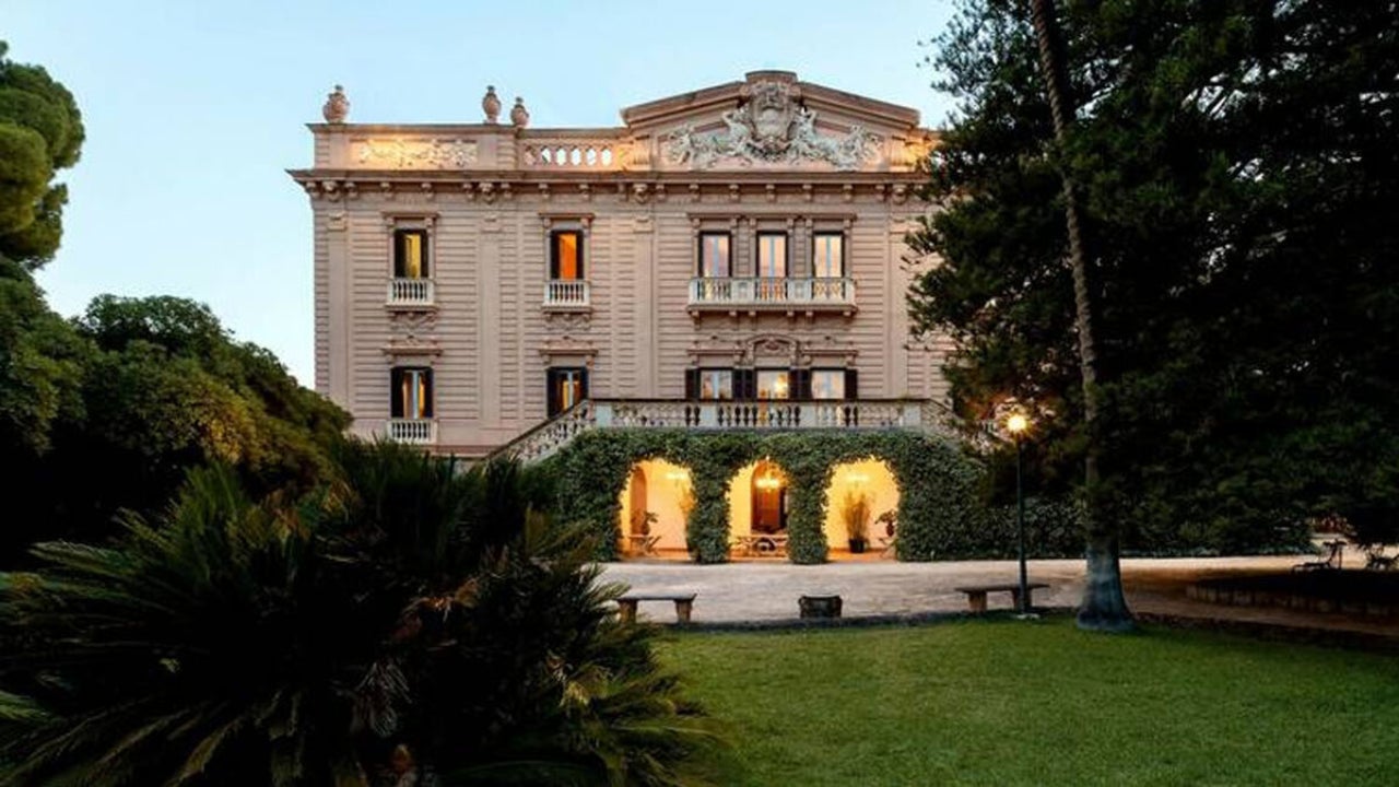 Airbnb now lists The White Lotus villa as available to rent