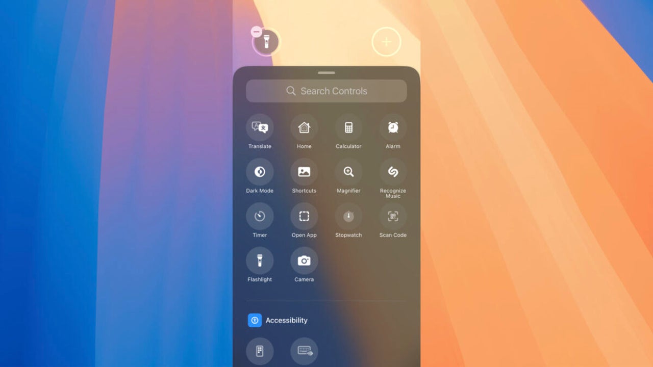 How to change the Flashlight and Camera buttons on the iPhone lock screen