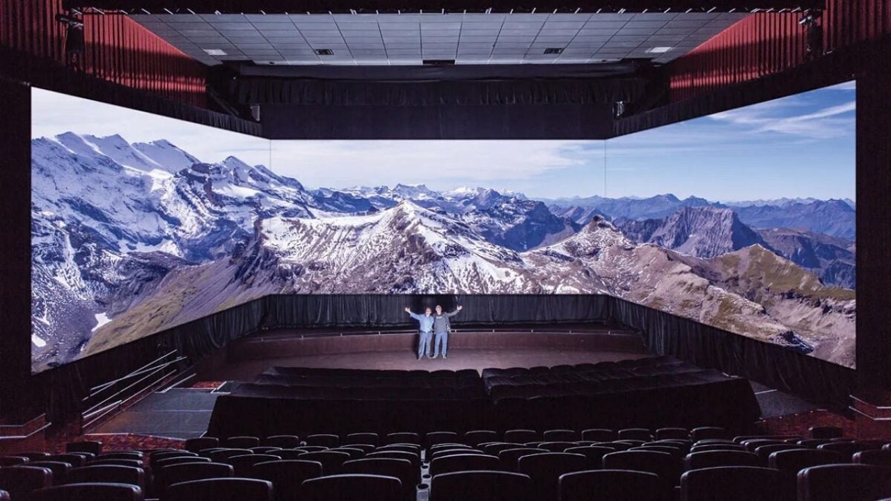 The future of cinema is not projectors, the future of cinema is giant televisions