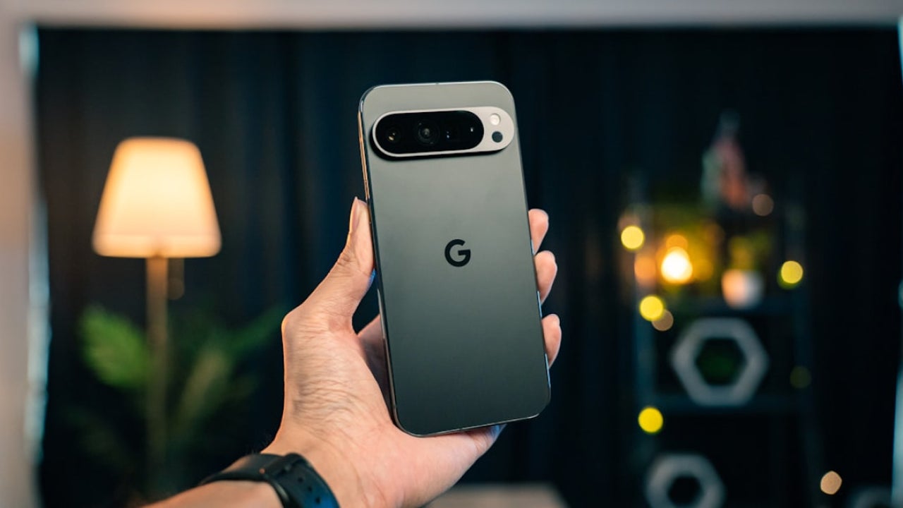 Pixel 11 leak points to 30x zoom upgrade: HiLight may stay Pro-only
