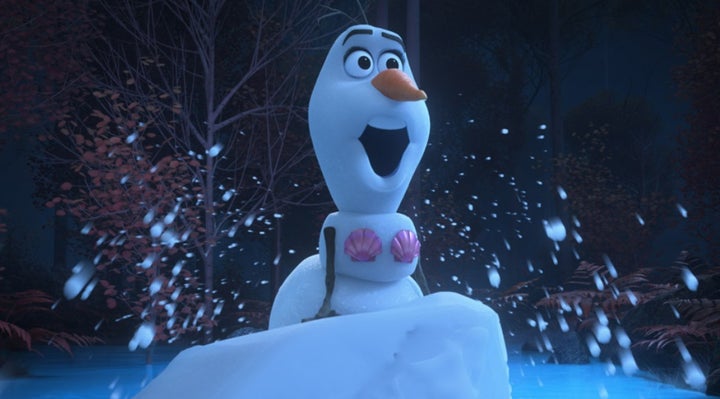 Olaf encarnando a Ariel