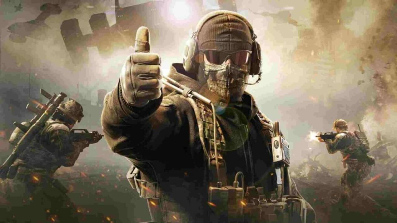 image of a Call of Duty soldier giving a thumbs up in a warzone