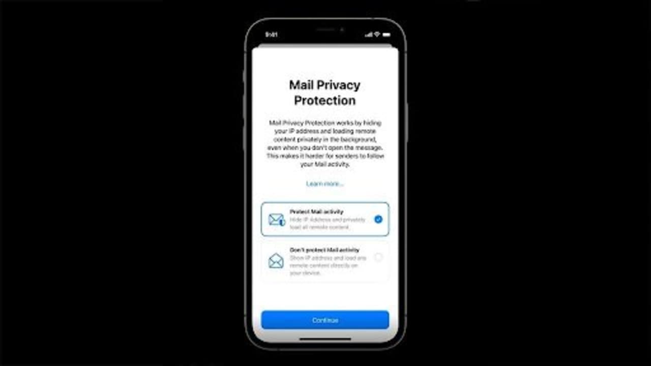 How does iCloud Private Relay work
