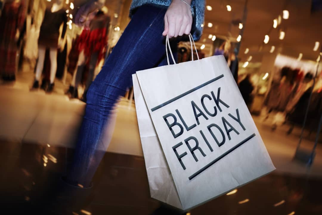 Black Friday how to detect if an offer is a real discount or scam 1
